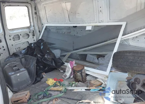 2001 Ford E-150 Commercial/Recreational z USA, uszkodzony, nr VIN 1FTRE14271HA03426